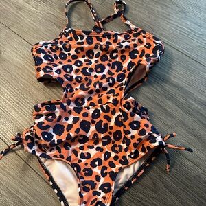 Cat & Jack girls cheetah One Piece Swimsuit